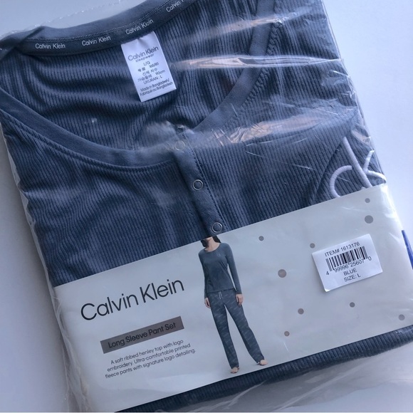 Calvin Klein Logo Cozy Fleece 2 pc Pajamas, Blue L NWT - Picture 3 of 8